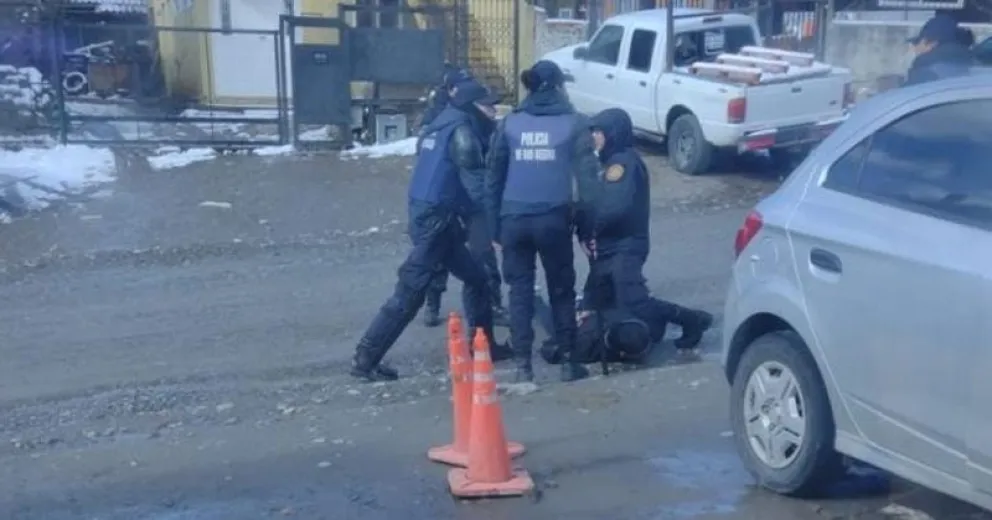 Más de diez demorados por actitud sospechosa en Bariloche: hay menores y mayores de edad