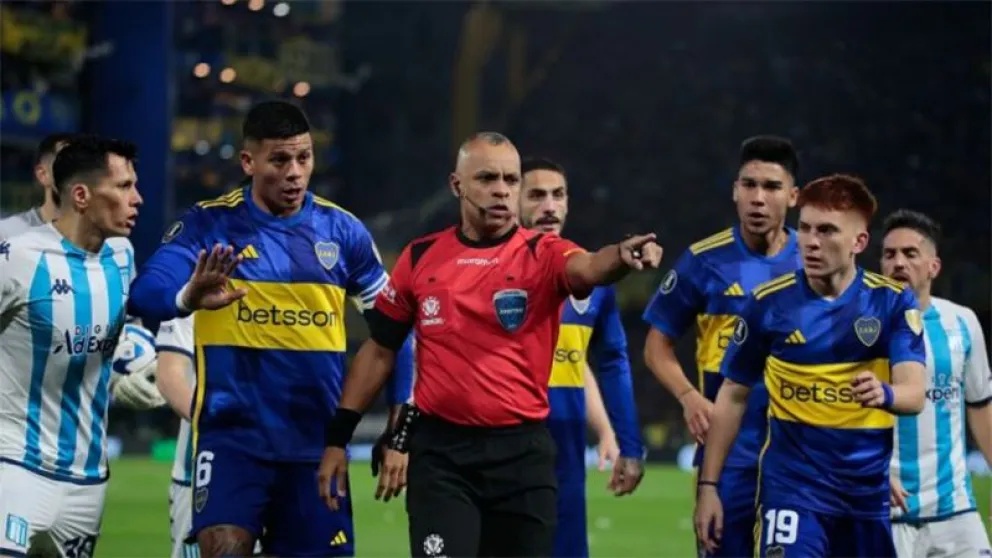 La Conmebol revela polémico audio del VAR en partido Boca Juniors vs Racing Club