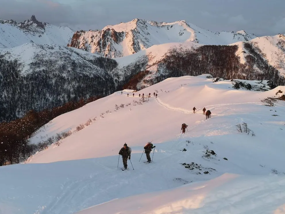La Escuela Militar de Montaña realiza el Curso Avanzado de Montaña Invernal en entornos extremos