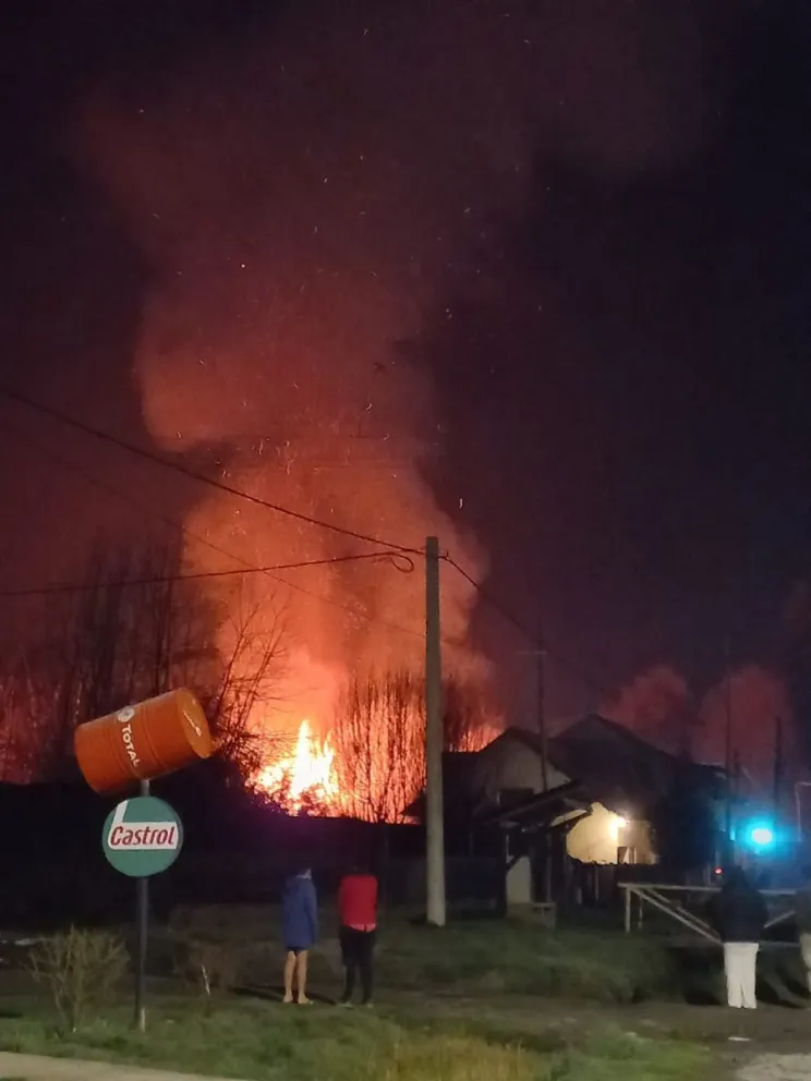 Bombero sufrió una descompensación durante un incendio de vivienda 