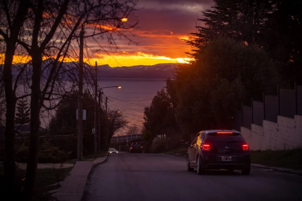 Días fríos, con sol, y después ¿vuelve la lluvia a Bariloche? 