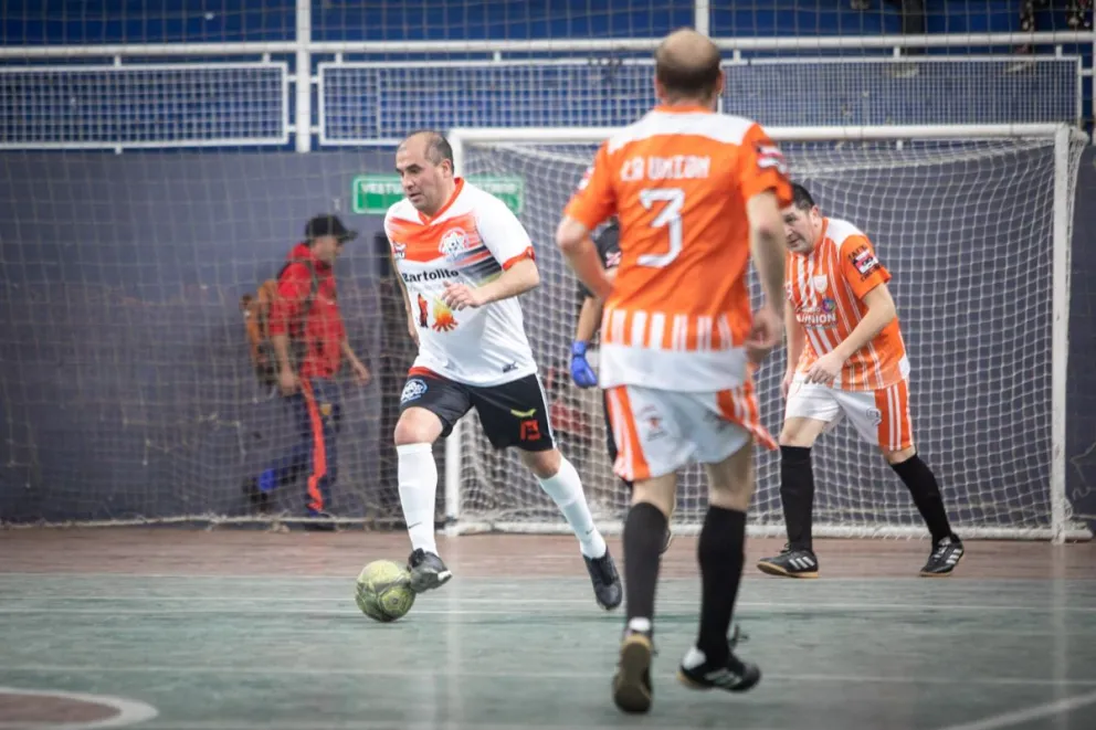 El mejor futsal copa el barrio La Cumbre