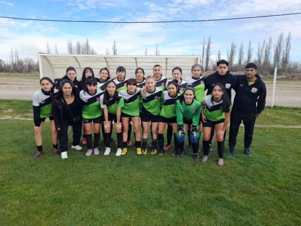 Enorme papel de las chicas de la Liga Municipal