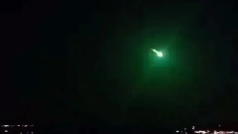 Impactante caída de un meteorito ilumina el cielo de Turquía