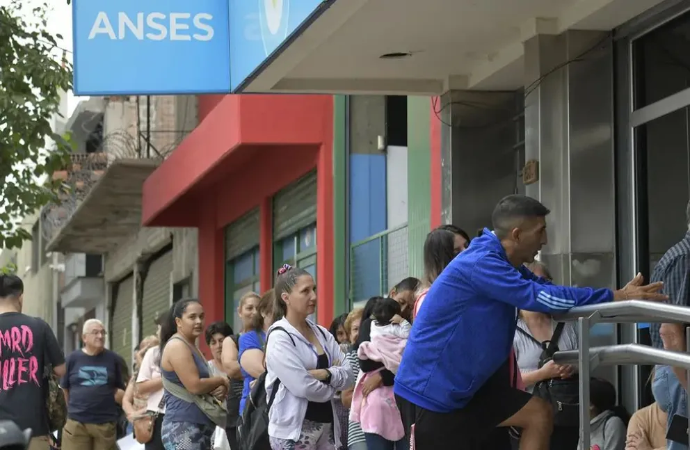ANSES implementa plan de acompañamiento para mujeres y personas LGBTIQ+