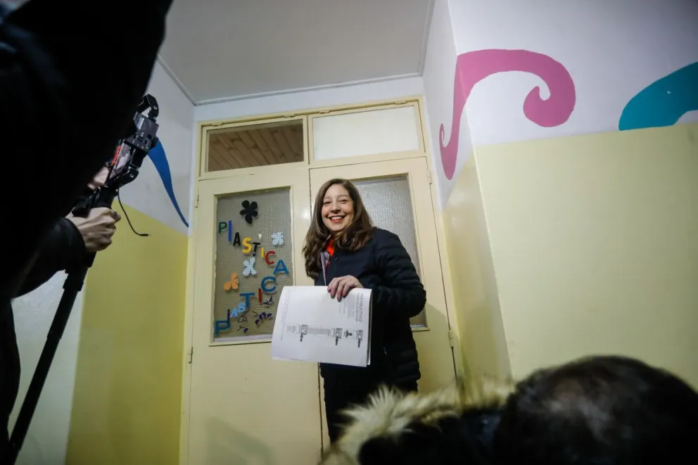 Votó Carreras y convocó a la ciudadanía "a comprometerse con los destinos de la ciudad"