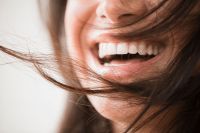 La risa, la mejor medicina para cuidar el corazón, según la ciencia