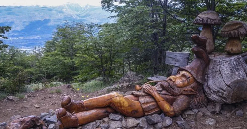 Llaman a licitación para concesión del Bosque Tallado, Reserva Natural Cerro Amigo y ex oficina de Turismo