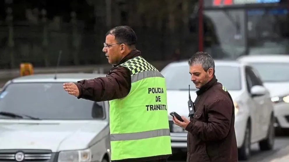 Neuquén: quedó detenida tras atropellar a dos inspectores por escapar de un control vehicular
