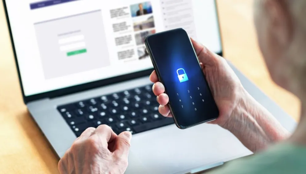 Hackean la cuenta de WhatsApp de una docente y le roban 80 mil pesos a una mamá 