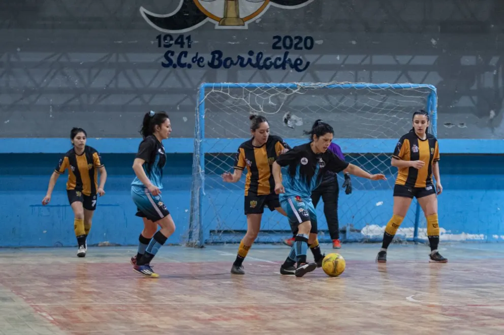 Las chicas del fútbol libre tienen fecha en Bomberos