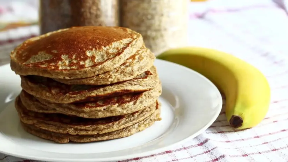 ¡En 5 pasos!: Riquísimas tortitas de avena y banana para tu merienda