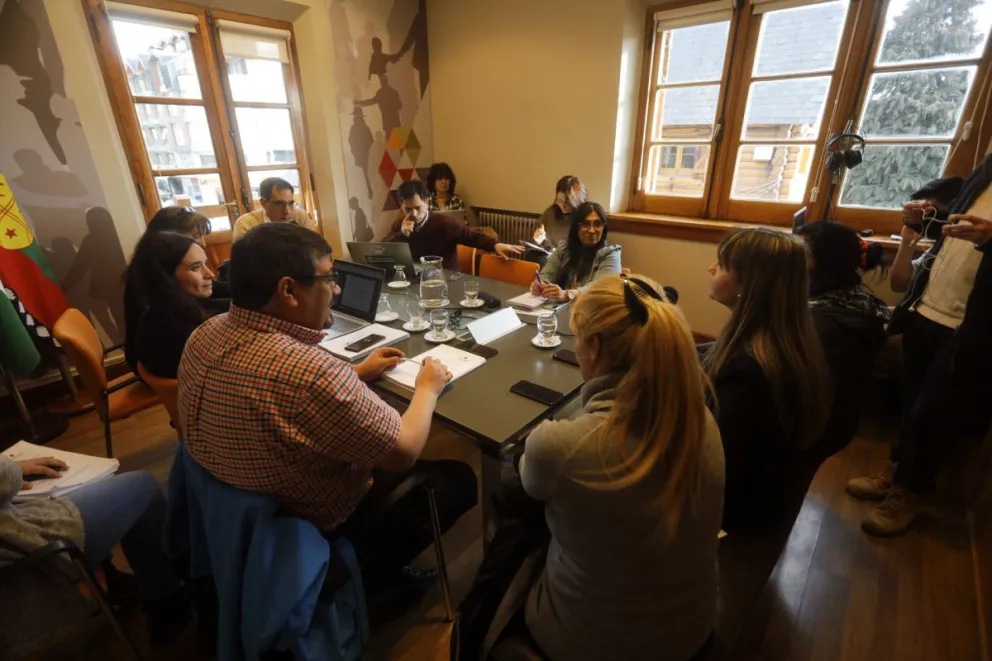 Asociación de Mujeres Conductoras de Bariloche lucha por la igualdad laboral