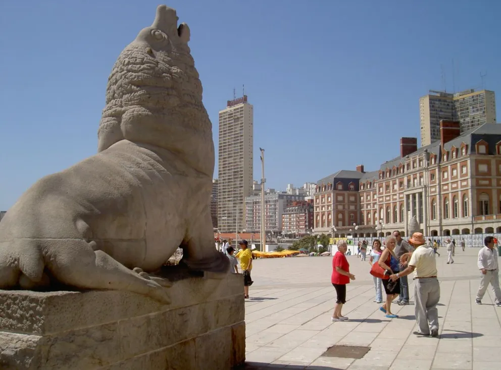 Mar del Plata se mete en la pelea con Bariloche por el turismo estudiantil de Chile 