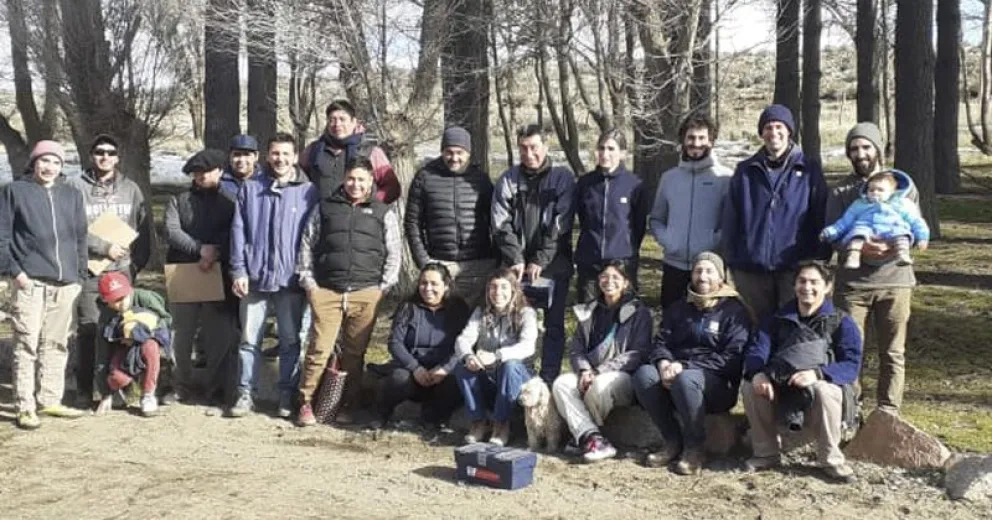 Capacitan a jóvenes de distintos parajes en electrificación rural y energía solar