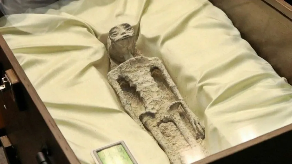 Expertos presentan "cuerpos extraterrestres" ante el Congreso de México: mirá los detalles