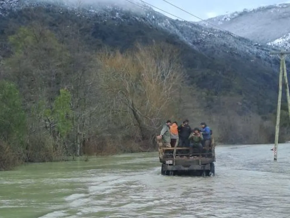 Lograron asistir a 30 familias afectadas por la inundación