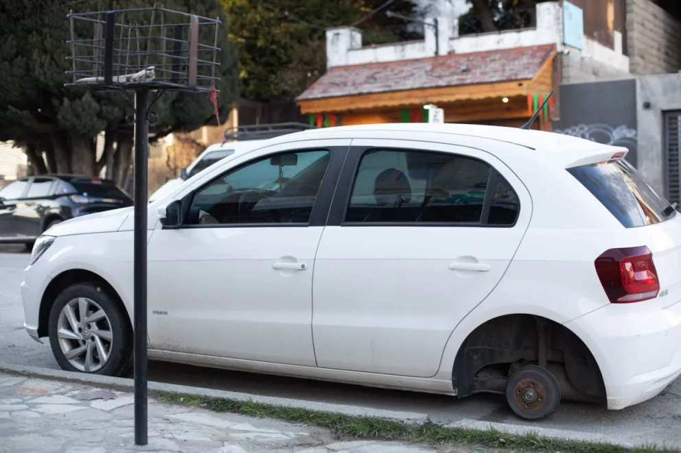 Imputaron por robo calificado en poblado y en banda a un roba ruedas