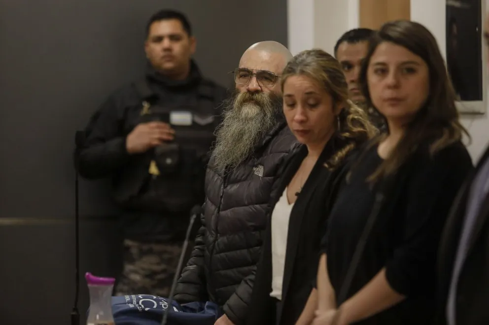 "Este viejo de mierda me mató"