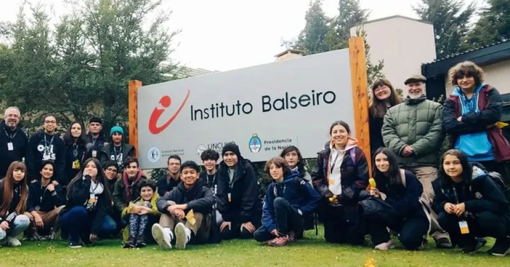 Una escuela de El Bolsón y la Fundación Osiris son finalistas de un premio internacional