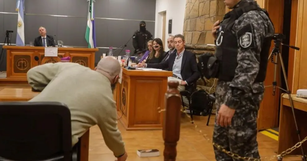 Buchaillot aseguró que es un hombre bueno y trabajador: terminó tirándole una biblia al fiscal Lozada