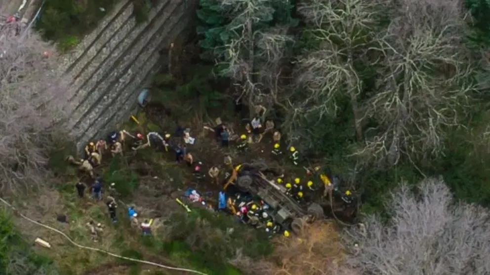 "Subieron a 22 personas como mulas y las tiraron por un barranco"