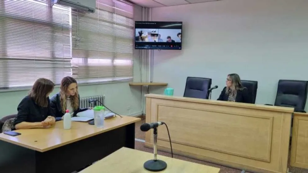 Vicedecano y profesor universitario irá a juicio por intentar abusar de una alumna