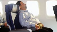 Insólito: una aerolínea pesa a sus pasajeros antes de que suban al avión