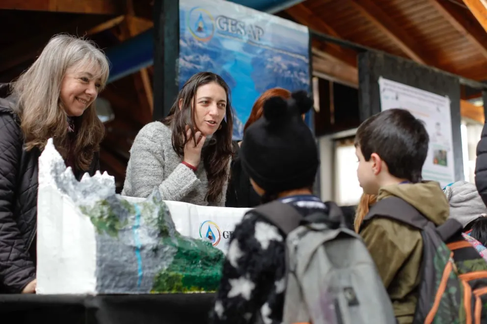 Ya se puede visitar los laboratorios itinerantes en Bariloche