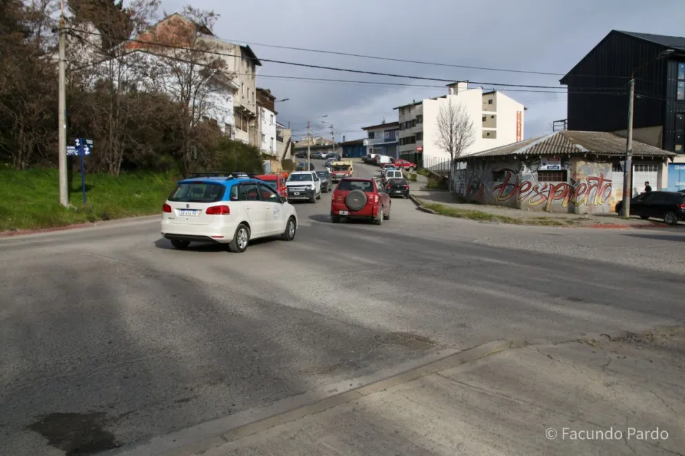 Los controles fueron realizados en la intersección de las calles Los Ñires y Segundo Sombra.