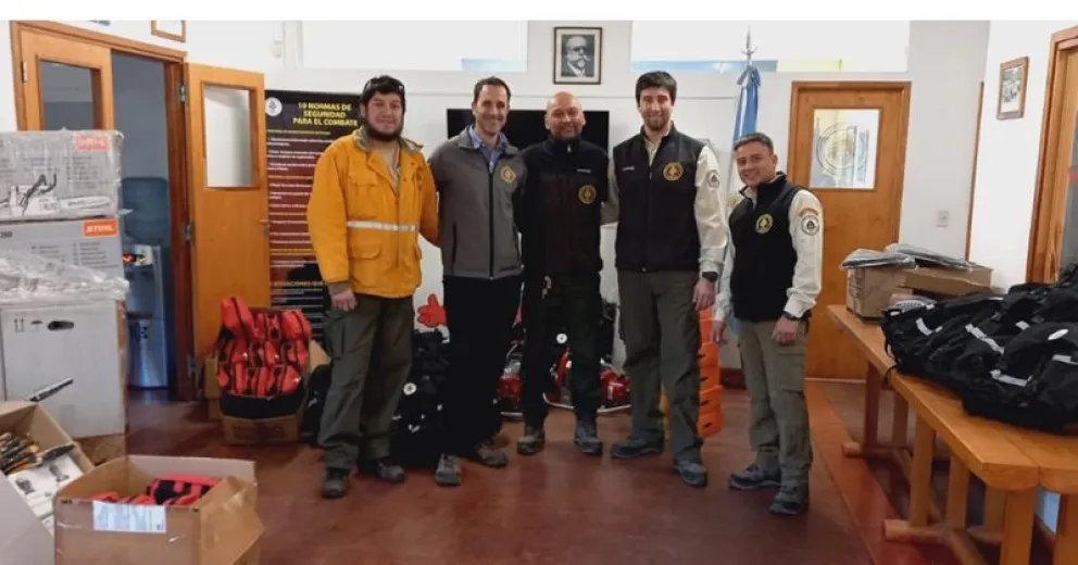 Parques recibió nuevo equipamiento para el manejo del fuego