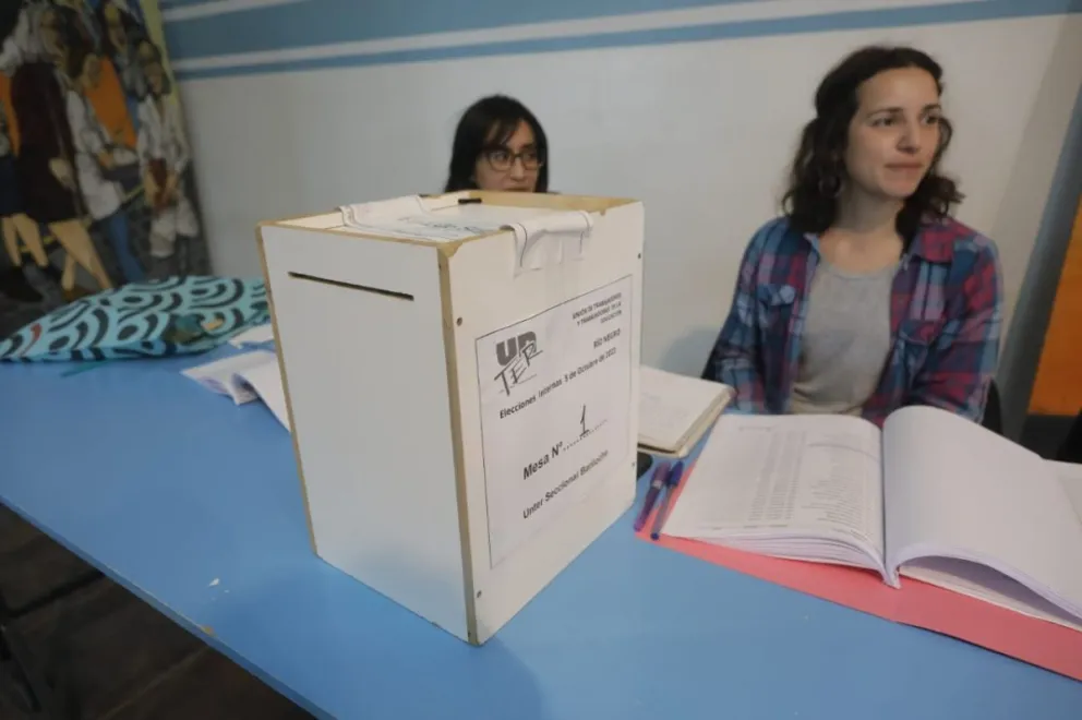Más de 2.200 docentes de Bariloche votan en las elecciones internas de la UnTER
