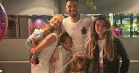 El tierno gesto de Eliana Guercio y sus hijos para apoyar a Sergio Romero en la Copa Libertadores