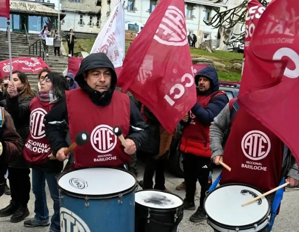 ATE denuncia que Aguas Rionegrinas despide trabajadores para tapar situaciones de maltrato