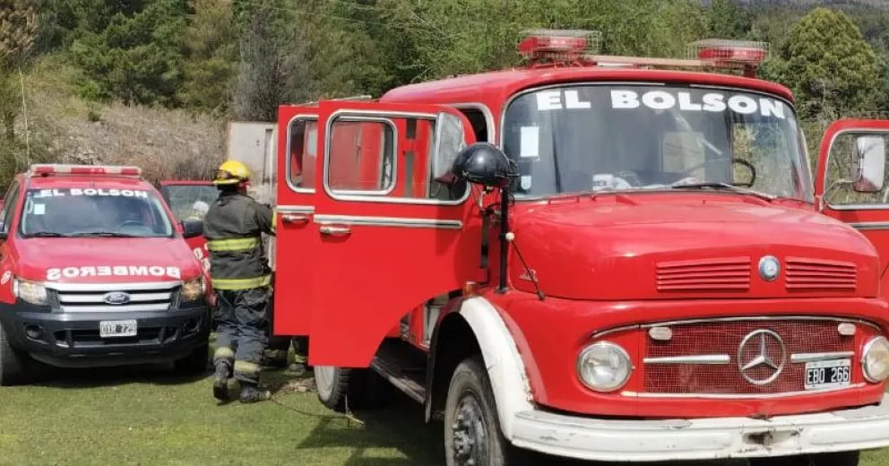 Ardua tarea de bomberos por quemas descontroladas y desafiantes vientos  