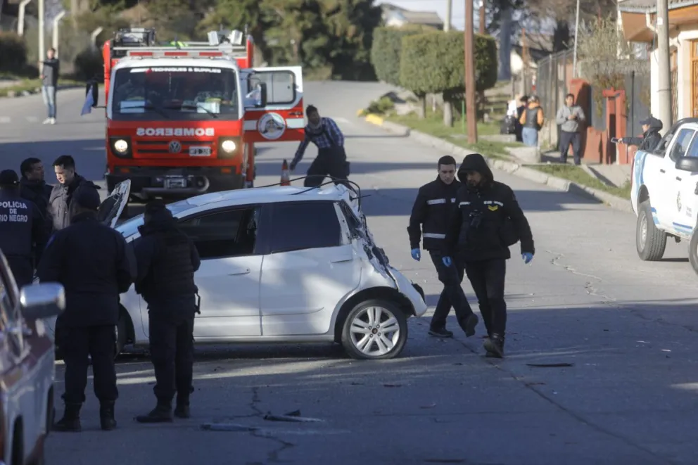 Accidente fatal: el misterio del auto rojo que desapareció de la escena minutos más tarde