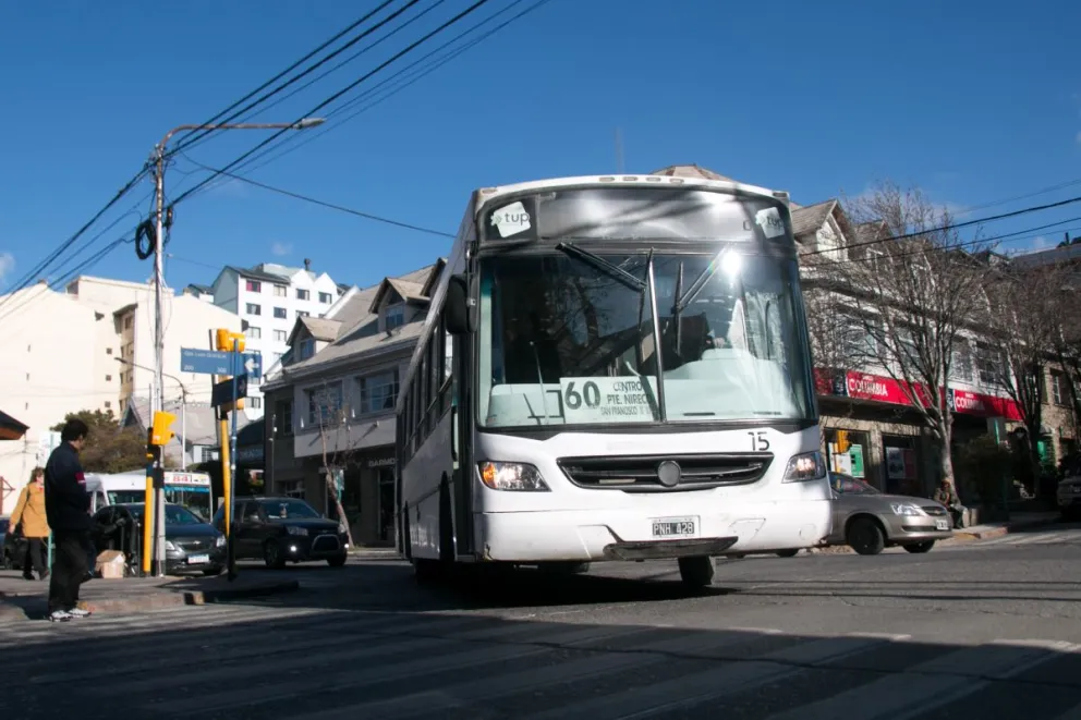 El municipio pagó la deuda y los colectivos vuelven a andar en sus frecuencias habituales 