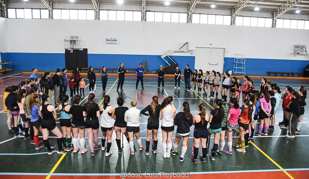 Massimo Lanzano brindó una capacitación para entrenadores de Los Lagos