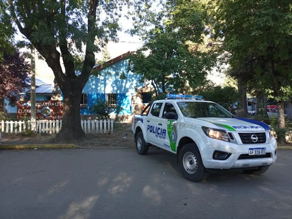 Tenía un millón y medio de pesos, se quedó dormido en una plaza y se lo robaron