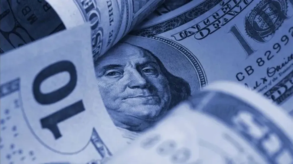 El dólar blue perforó la barrera de los $1000 