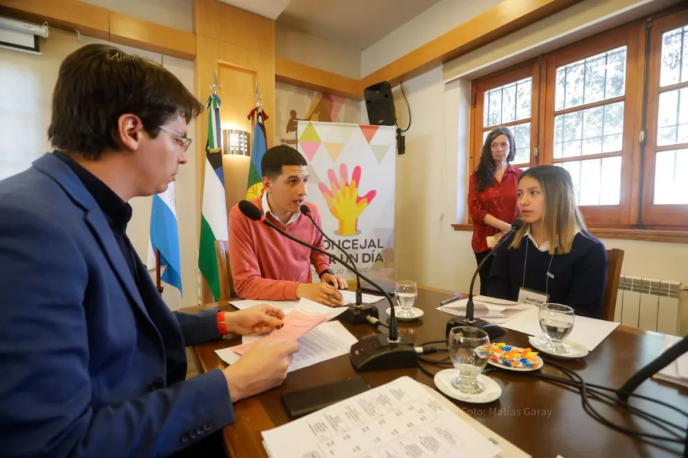Estudiantes del Amuyén presentaron el proyecto "Vía Bondi": Una app para quejas y mejoras en el TUP