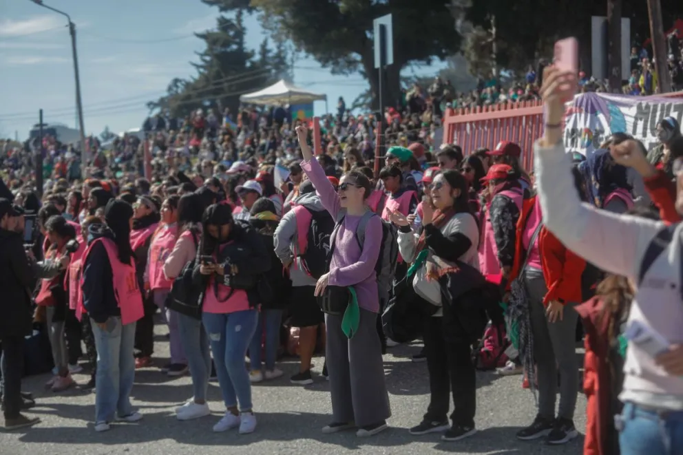 Multitudinario acto de apertura en el velódromo: pidieron justicia y libertad a las mujeres mapuches
