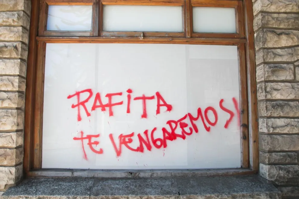 Exigen la libertad de Yéssica Bonnefoi y hablan de venganza por la muerte de Rafael Nahuel