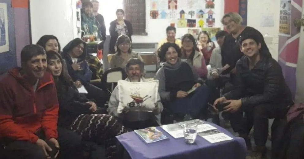 En el Bachi Popular recibieron al escritor del Nahuel Hue