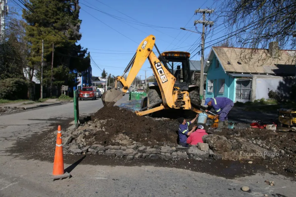 Indemnización tras negligencia urbana: se tropezó con una canilla de una obra inconclusa