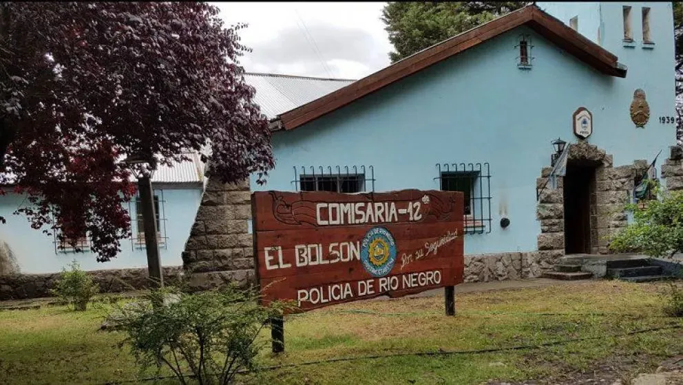 Con un machete, le sustrajeron las pertenencias a un caminante en El Bolsón