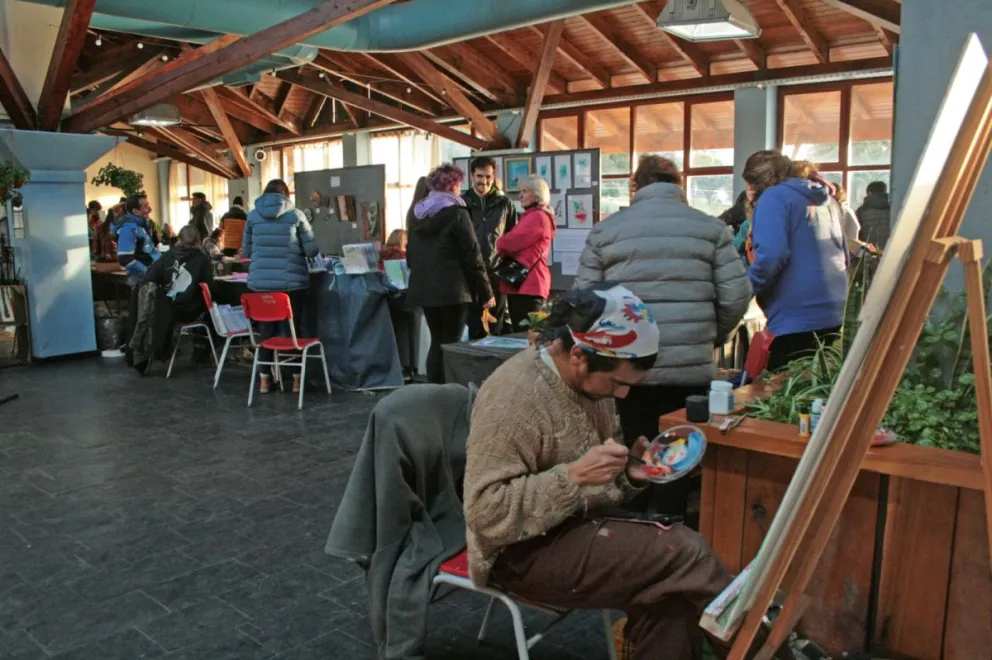 Vuelve la Feria Abierta Austral Gráfica con espíritu primaveral