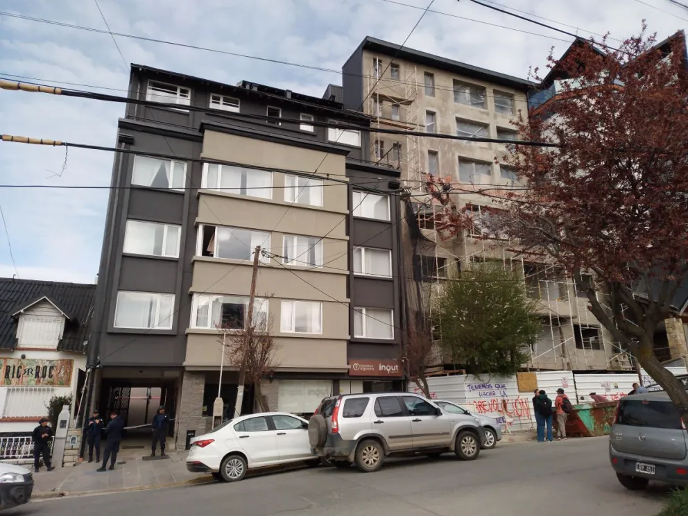 Murió un obrero al caer del quinto piso 