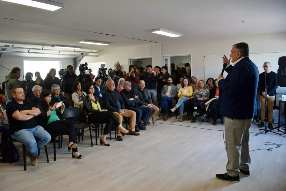 "La mejor manera de dar trabajo local es generar oportunidades, no andar gritando que queremos empleo"