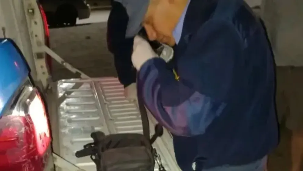 Pedía fiado, molestaba a un comerciante y lo fueron a buscar a los tiros 
